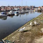 Lägenhet Marina House *