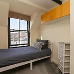 Marina House 惠特比