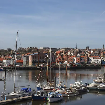 Marina House Apartment Whitby